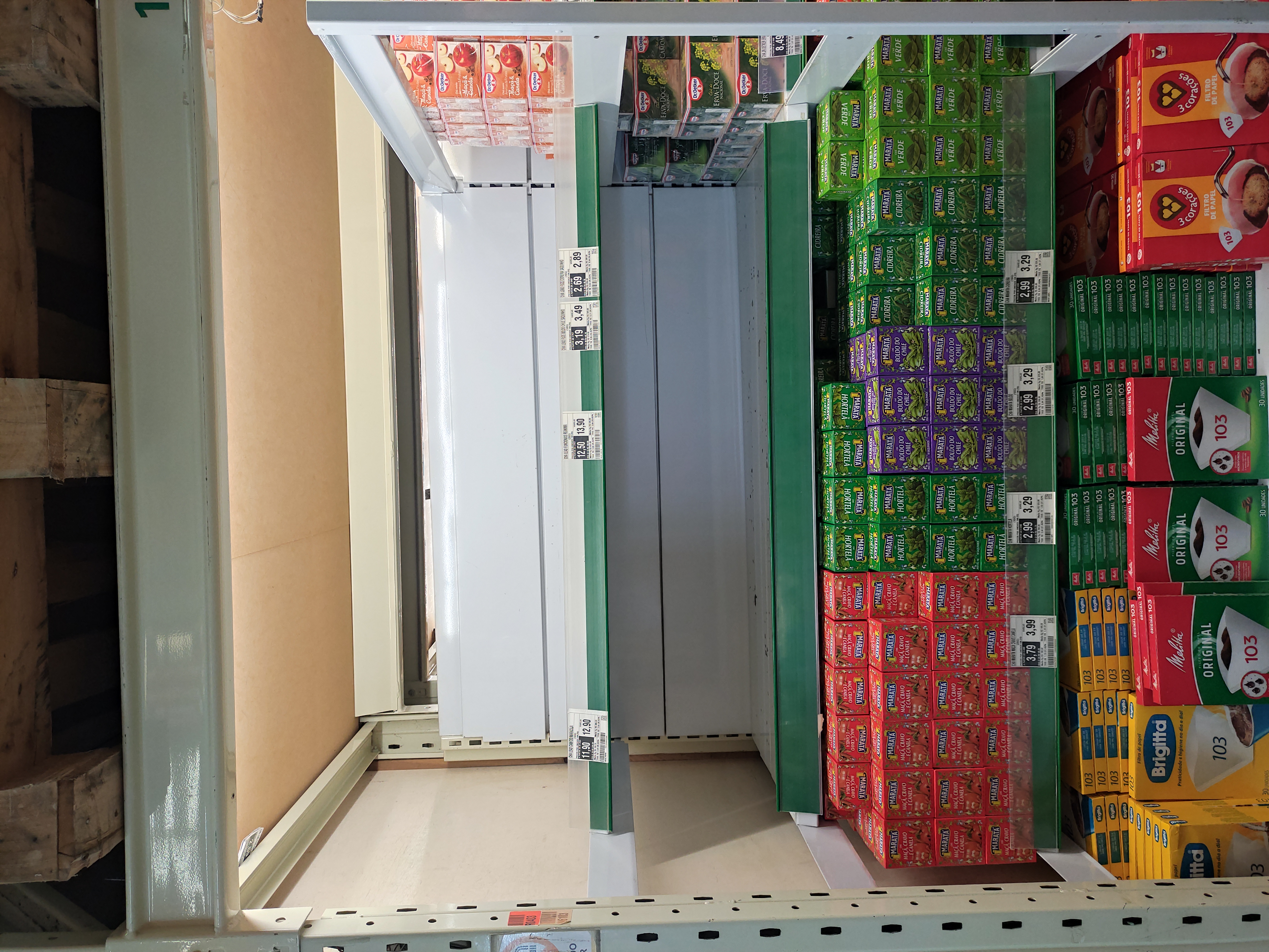 imagem da gondola de chá leão, vazia